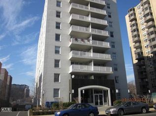 30 Glenbrook Rd APT 3F, Stamford, CT 06902