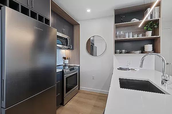 1st image of 72-01 Queens Blvd #206