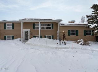 3100 Walnut St, Grand Forks, ND 58201