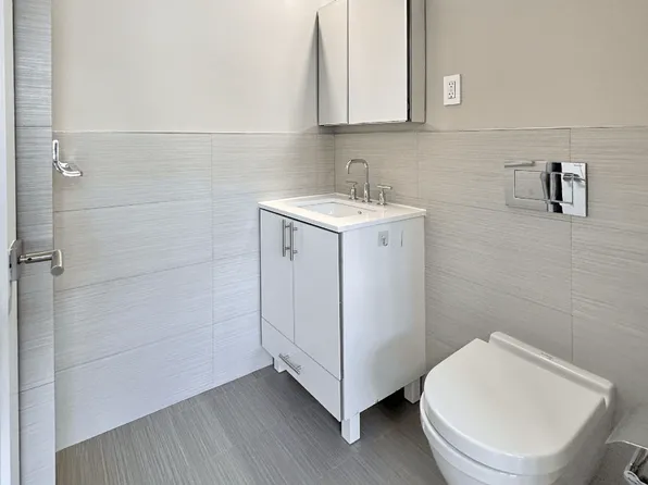 310 Greenwich Street image 8 of 12