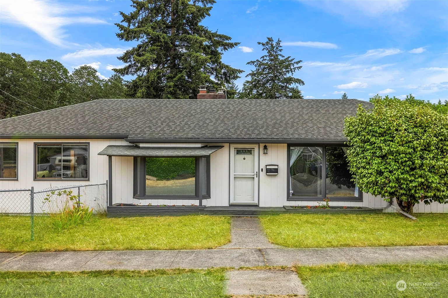 3220 S 76th Street photo 1