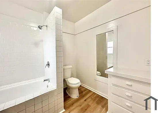 4626 Wall St — Photo 6