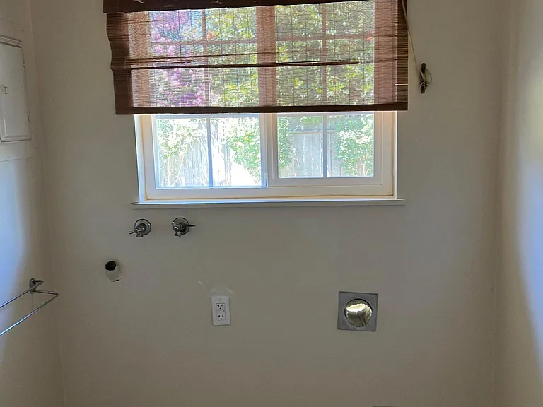 811 W Tokay St — Photo 32
