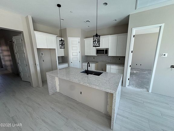 2nd image of 110 Freer Ct