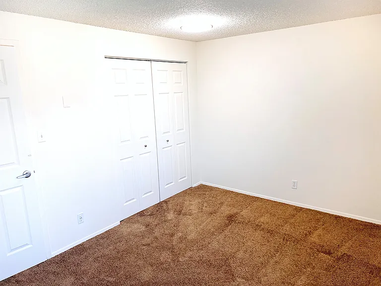 Meridian Park Apartments — Photo 7