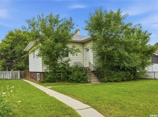 209 T AVENUE N, Saskatoon, SK S7L 3B1