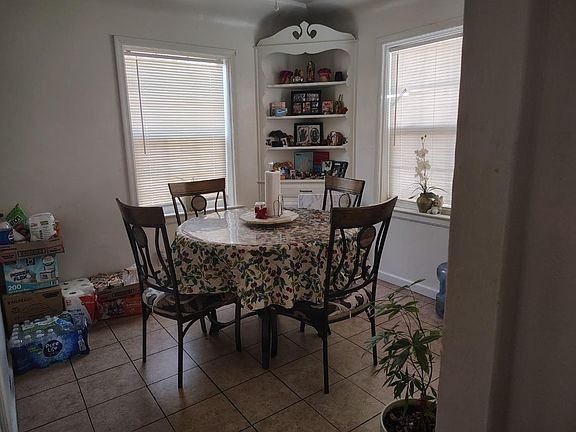 5th image of 4605 E McKenzie Ave