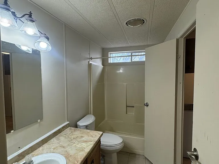170 S Outlook Rd — Photo 9