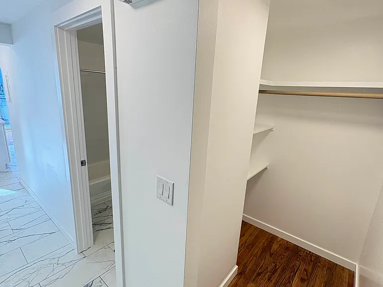 2345 Minor Ave E #14 — Photo 17