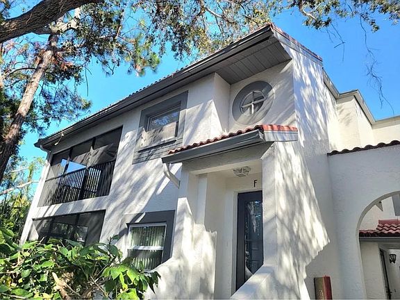 2nd image of 476 Santa Cruz Pl NE APT F