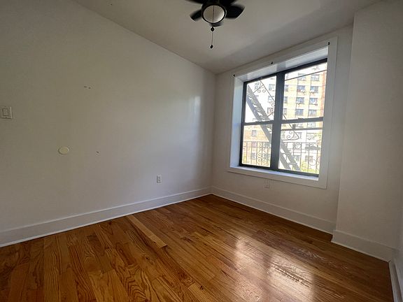5th image of 964 De Kalb Ave #2