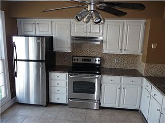 5th image of 128 Armerina Dr