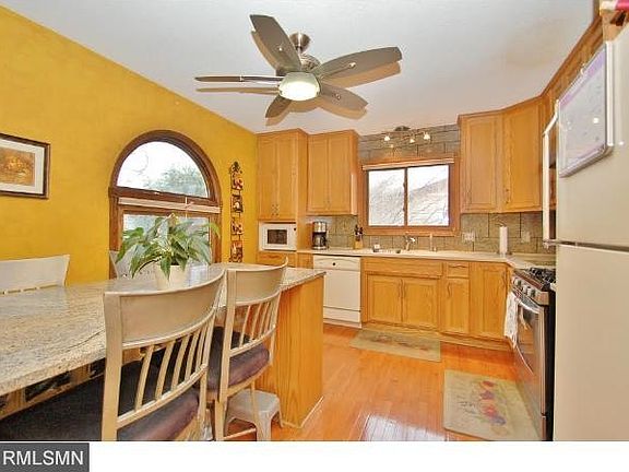3rd image of 8143 Zenith Ct N