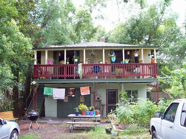 1005 NE 10th Ave — Photo 1