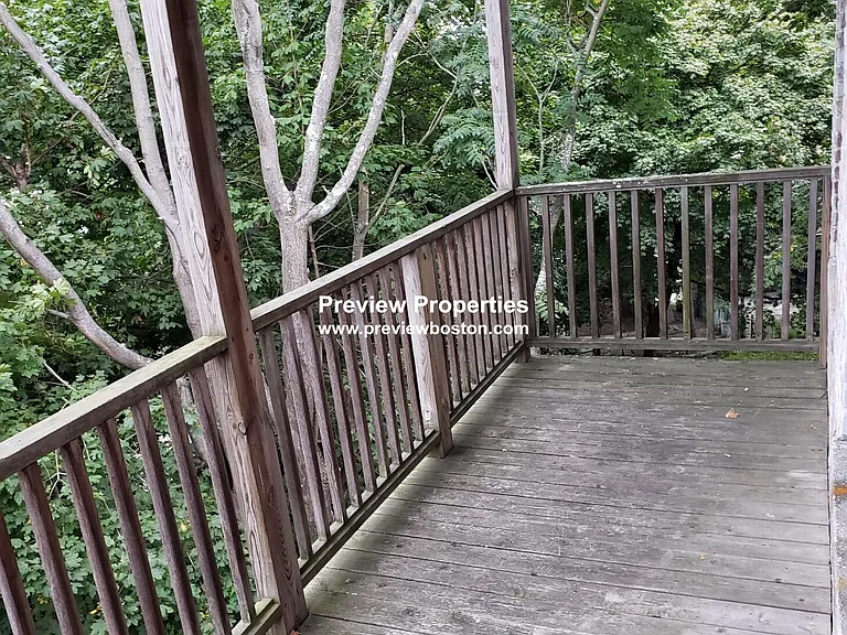 Strathmore Rd — Photo 9