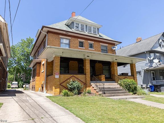 3rd image of 3318 Mapledale Ave
