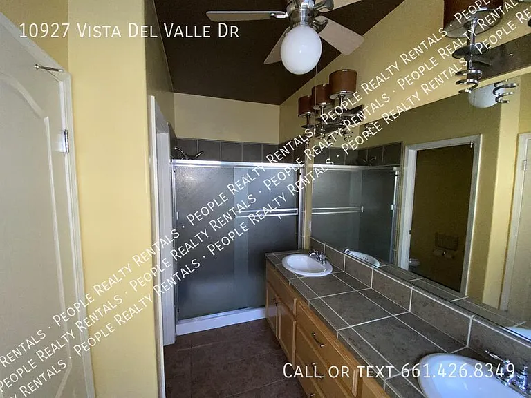 10927 Vista Del Valle Dr — Photo 11