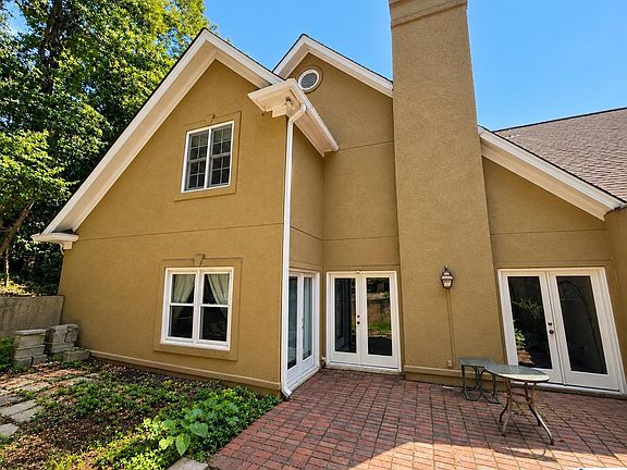 3rd image of 3848 Montclair Rd #1B