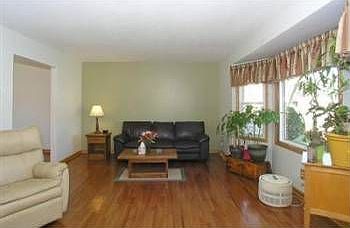 3rd image of 3920 Meadowood Ln SW