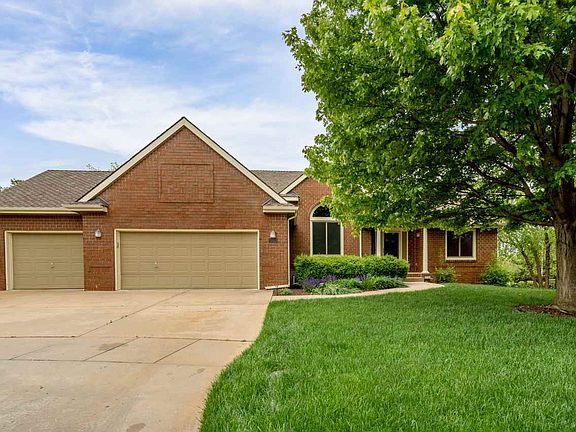 3rd image of 8410 E Oxford Cir