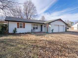 652 Reynolds Rd, Edmond, OK 73013