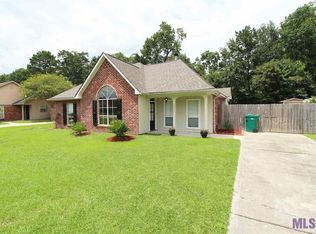13577 Meadow Crossing Dr, Walker, LA 70785