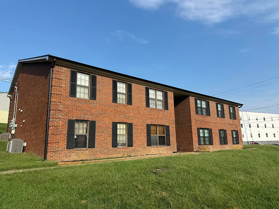 121 N Brand St #14
