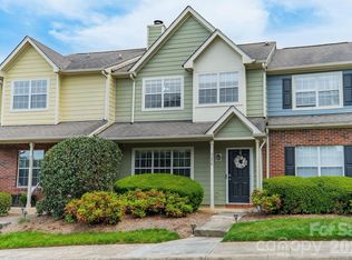 9226 Four Mile Creek Rd, Charlotte, NC 28277