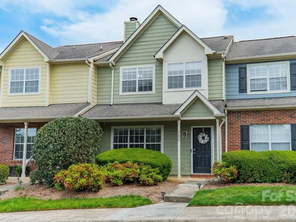 9226 Four Mile Creek Rd, Charlotte, NC 28277