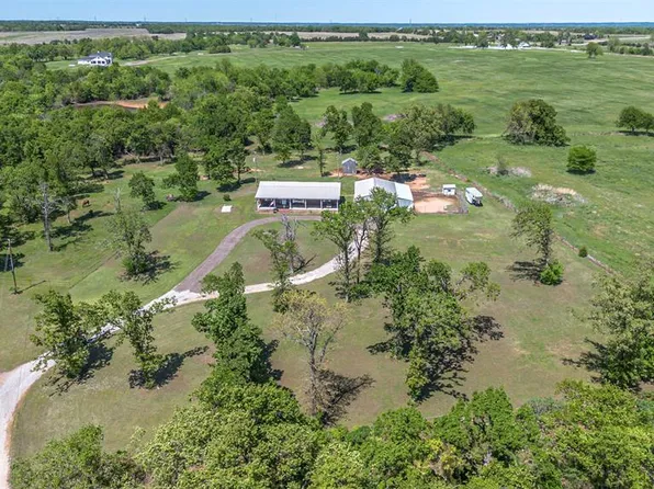 118 Cottonwood Dr, McLoud, OK 74851