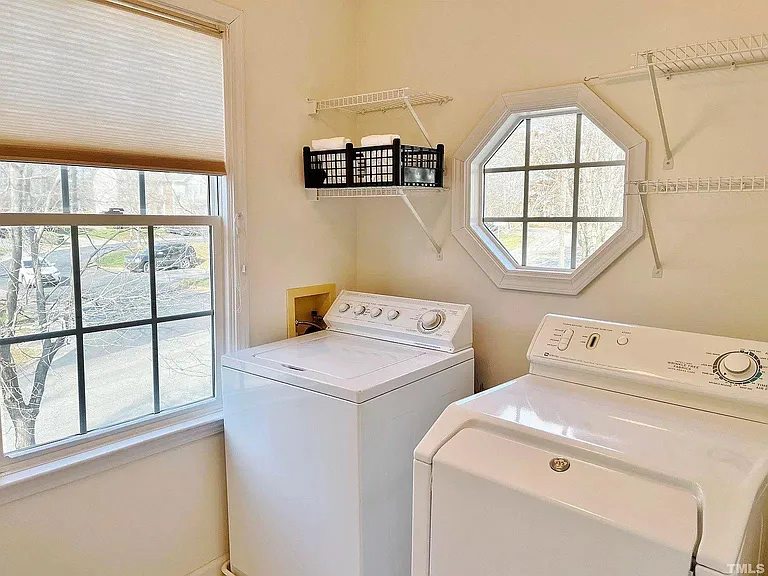 5653 Picnic Rock Ln — Photo 5