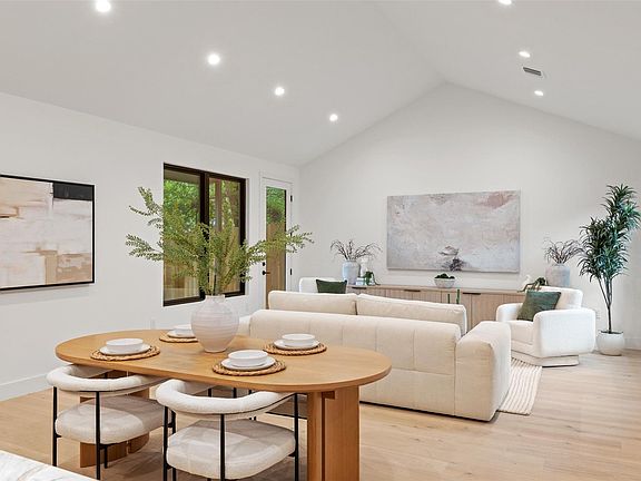 4th image of 2611 Oak Crest Ave #B