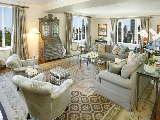Sold by Sotheby's International Realty | media 2