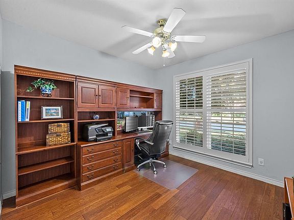 5th image of 3216 Wells Dr