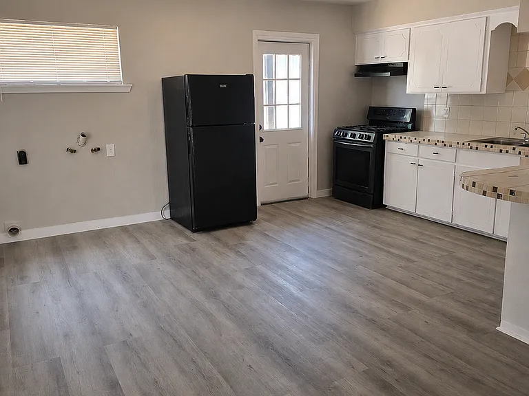 1714 Islla Dr — Photo 3