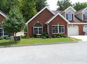 3rd image of 3858 Oakley Pl #3858