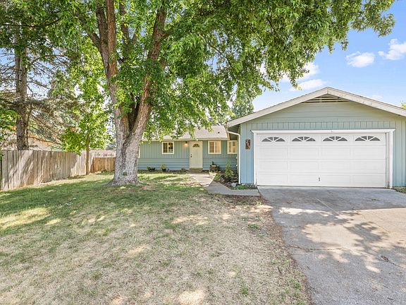 4th image of 209 Coral Cir