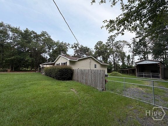 3rd image of 158 Golf Lane
