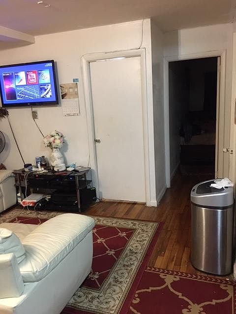 1st image of 991 Burke Ave