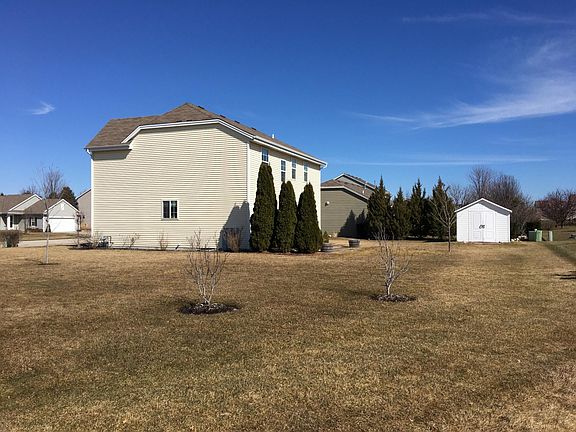 5th image of 603 E Sheila Ave