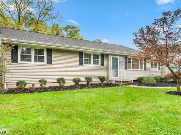 9 Fieldhedge Dr, Hillsborough Twp., NJ 08844