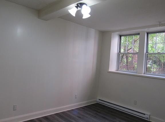 4th image of 153 Franklin St #A