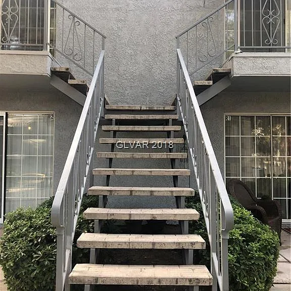 3823 S Maryland Pkwy — Photo 14