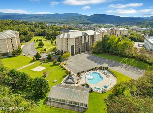 124 Plaza Dr UNIT 1303, Pigeon Forge, TN 37863