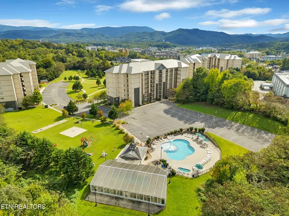 124 Plaza Dr Unit 1303, Pigeon Forge, TN 37863