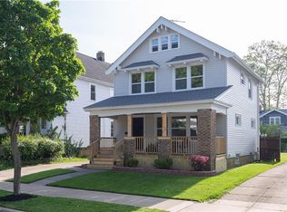 2038 Elmwood Ave, Lakewood, OH 44107