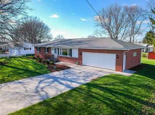 204 Stebbins Dr, Creston, OH 44217