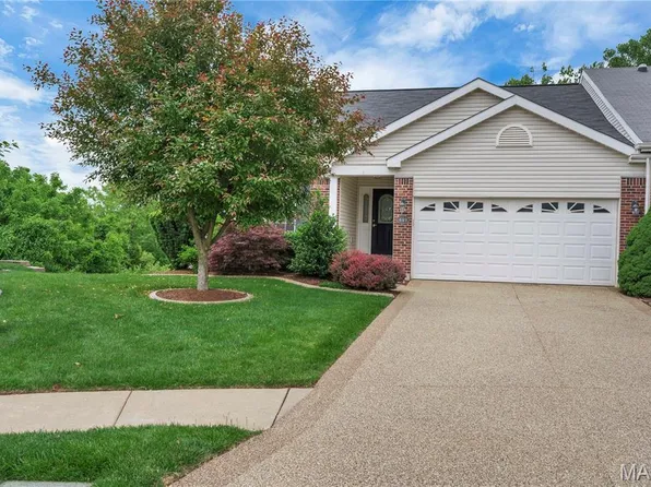 449 Prevot Ave, Saint Charles, MO 63303