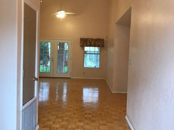 2nd image of 2707 Sweet St