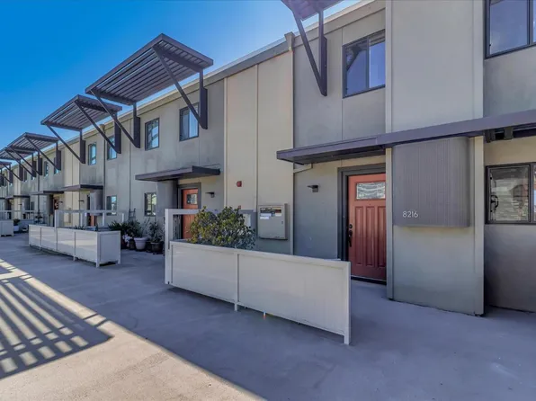 8216 Admiralty Ln, Foster City, CA 94404